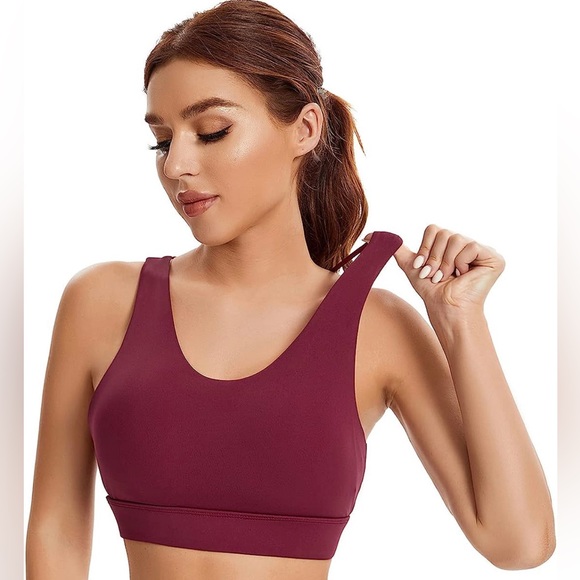 Criss-Cross Strappy Sports Bra - Picture 4 of 4